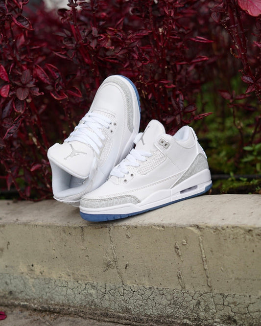 Jordan R3 blanco con azul
