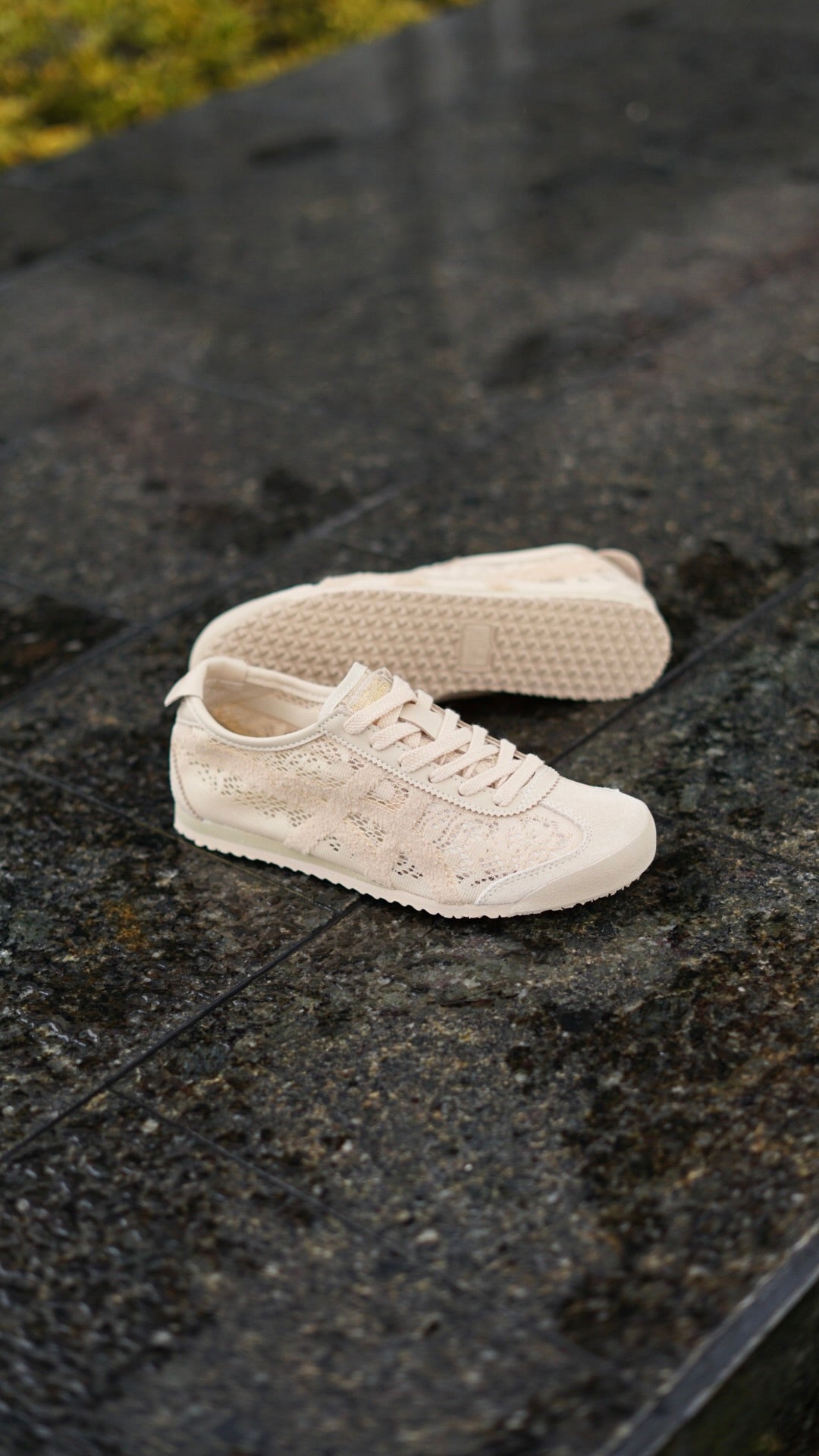 Asicts tiger beige