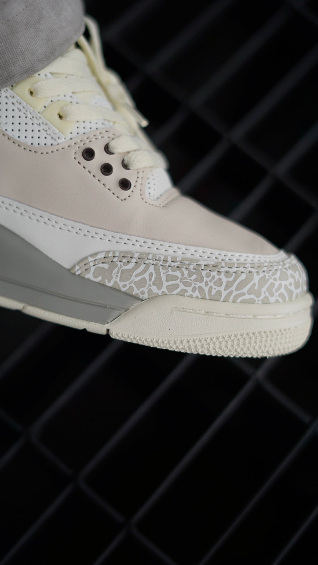 Jordan R3 travis