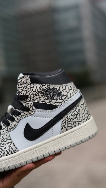 Jordan R1 Og high white cement