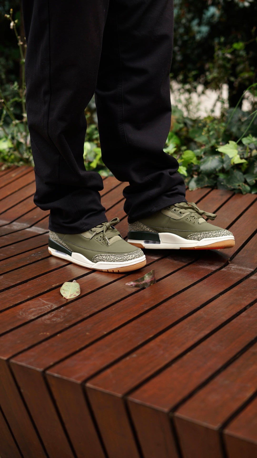 Jordan R3 medium olive