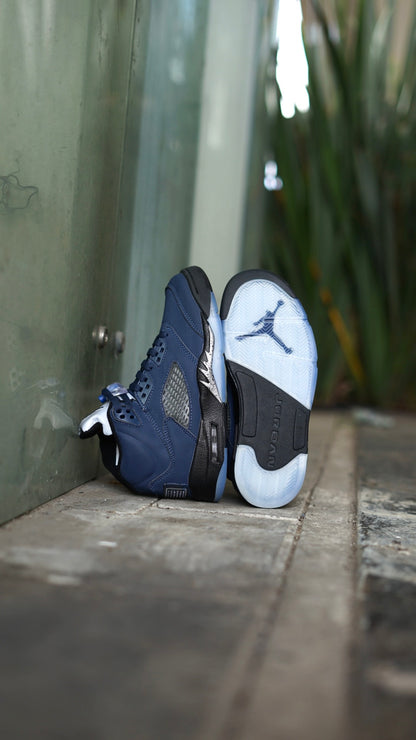 Jordan R5 azul oscuro
