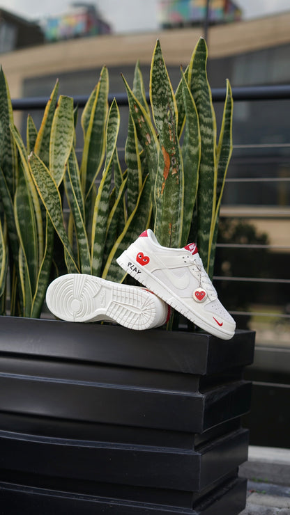 Nike sb dunk low x comme des garcons