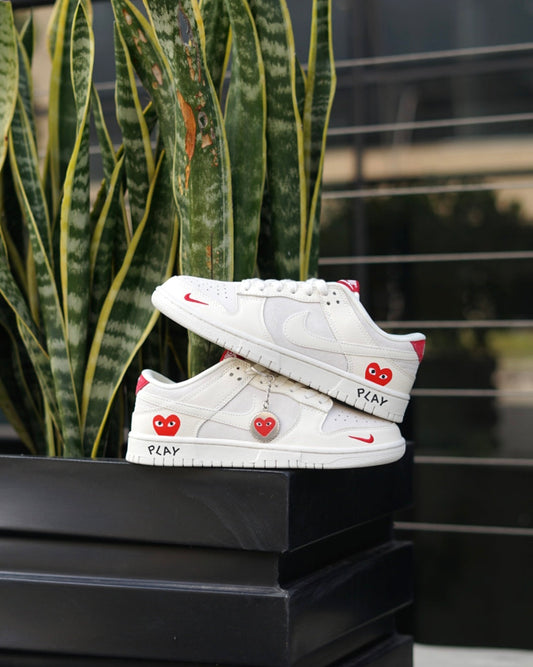Nike sb dunk low x comme des garcons
