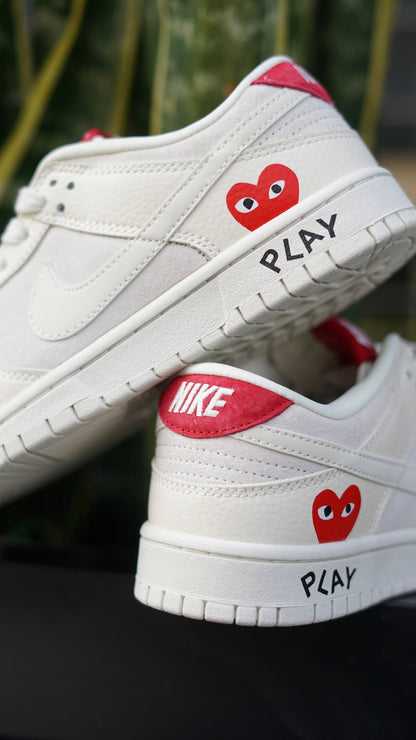Nike sb dunk low x comme des garcons