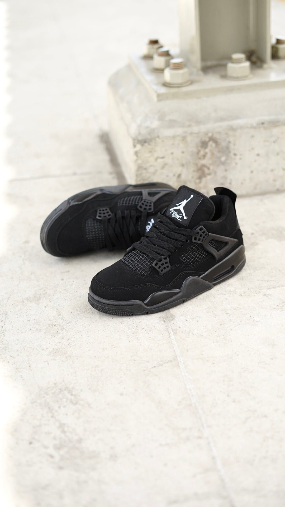 Jordan R4 black cat