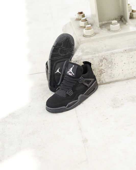 Jordan R4 black cat