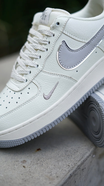 Nike force 1 low