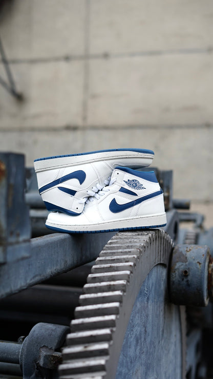 Jordan R1 mid blanca azul