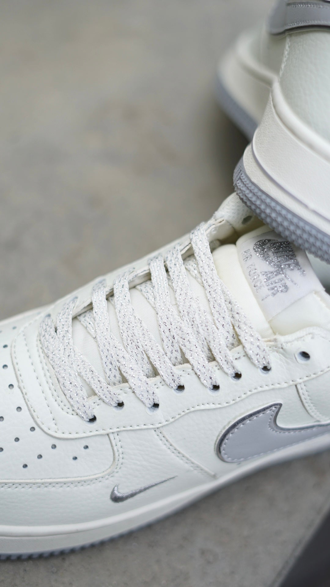 Nike force 1 low