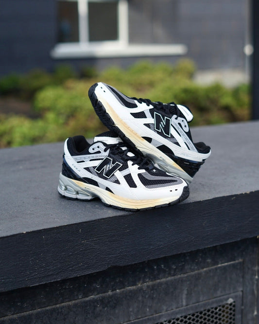 New balance 1906R blanco negro