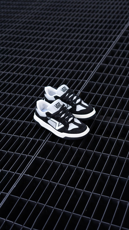 Vans Upland Blanco Negro