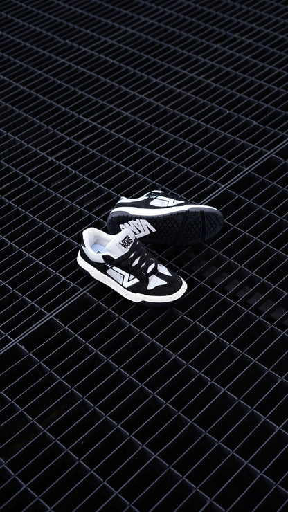 Vans Upland Blanco Negro