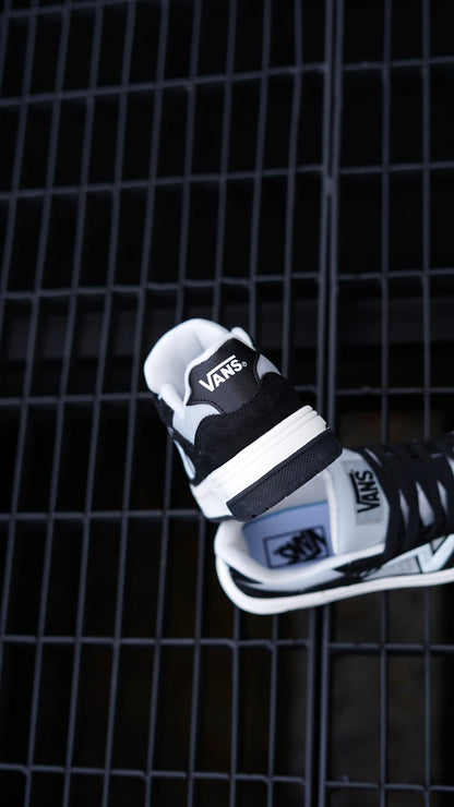 Vans Upland Blanco Negro