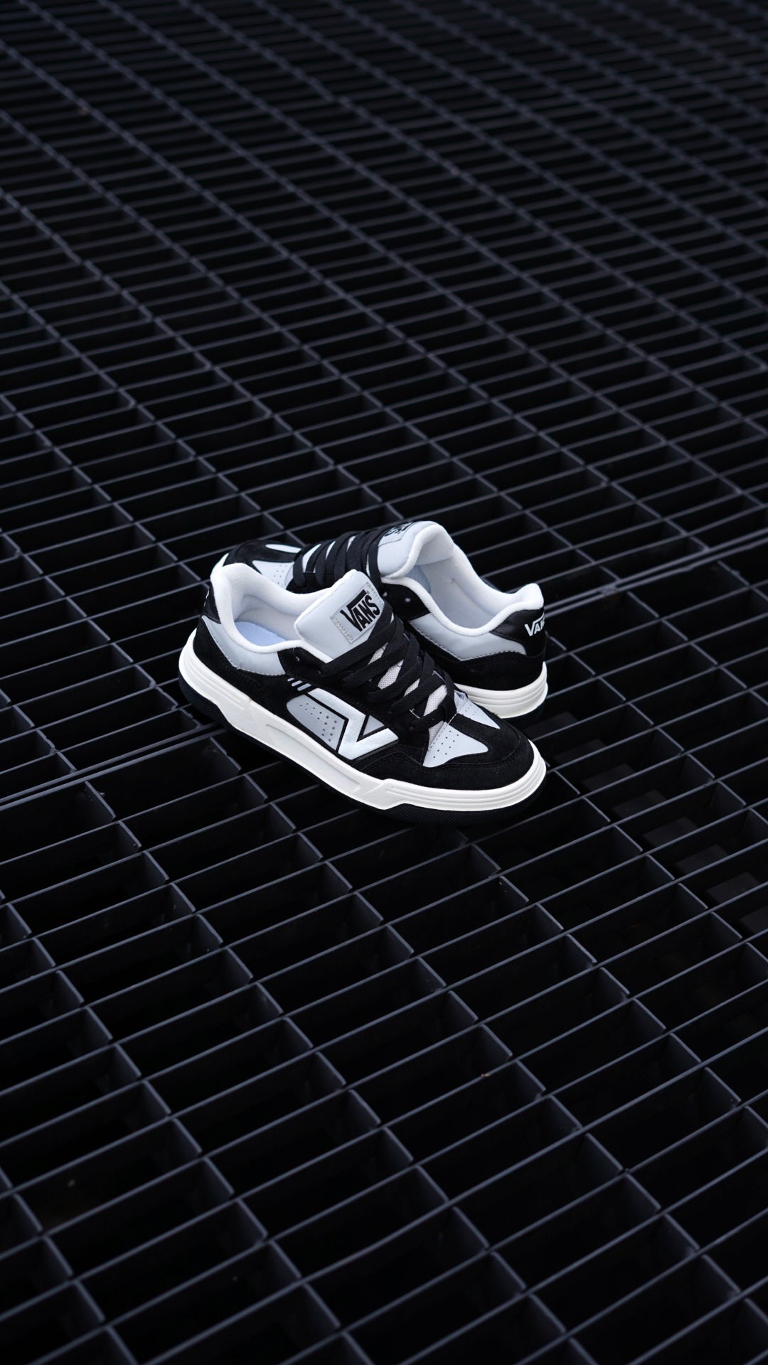 Vans Upland Blanco Negro