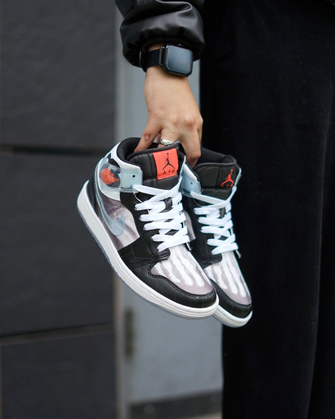 Jordan retro 1 mid ss x-ray
