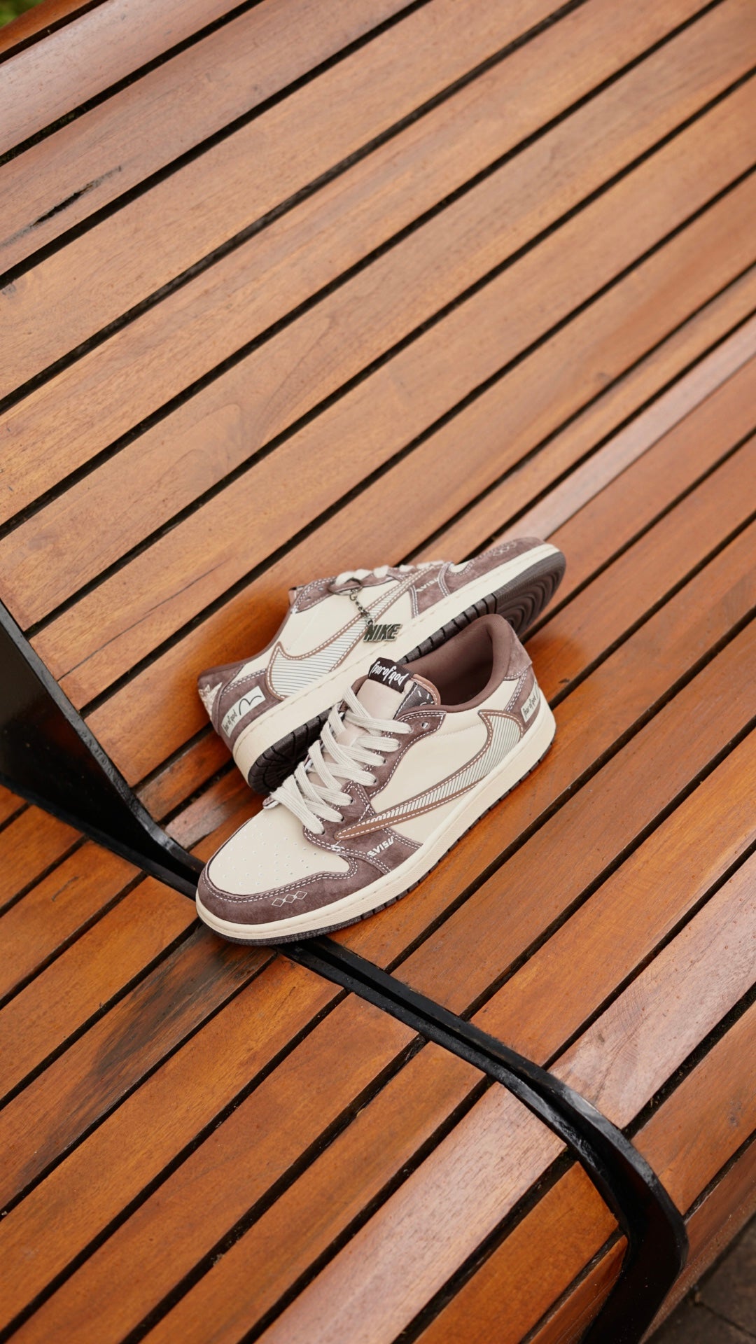 Air Jordan 1 Low x Travis Scott Reverse Mocha
