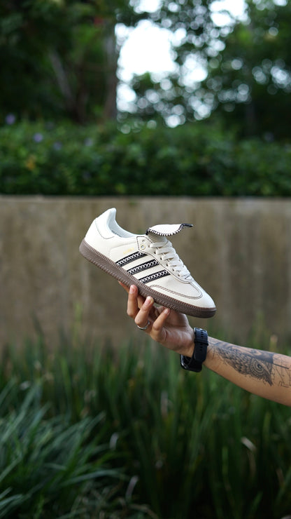 Adidas samba LT color crema