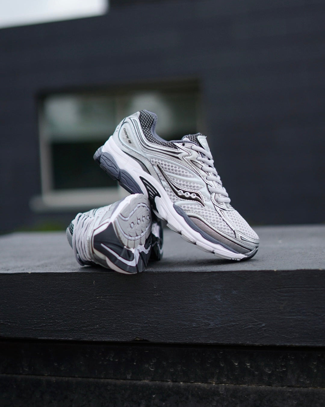 Saucony progrid omni 9 gris