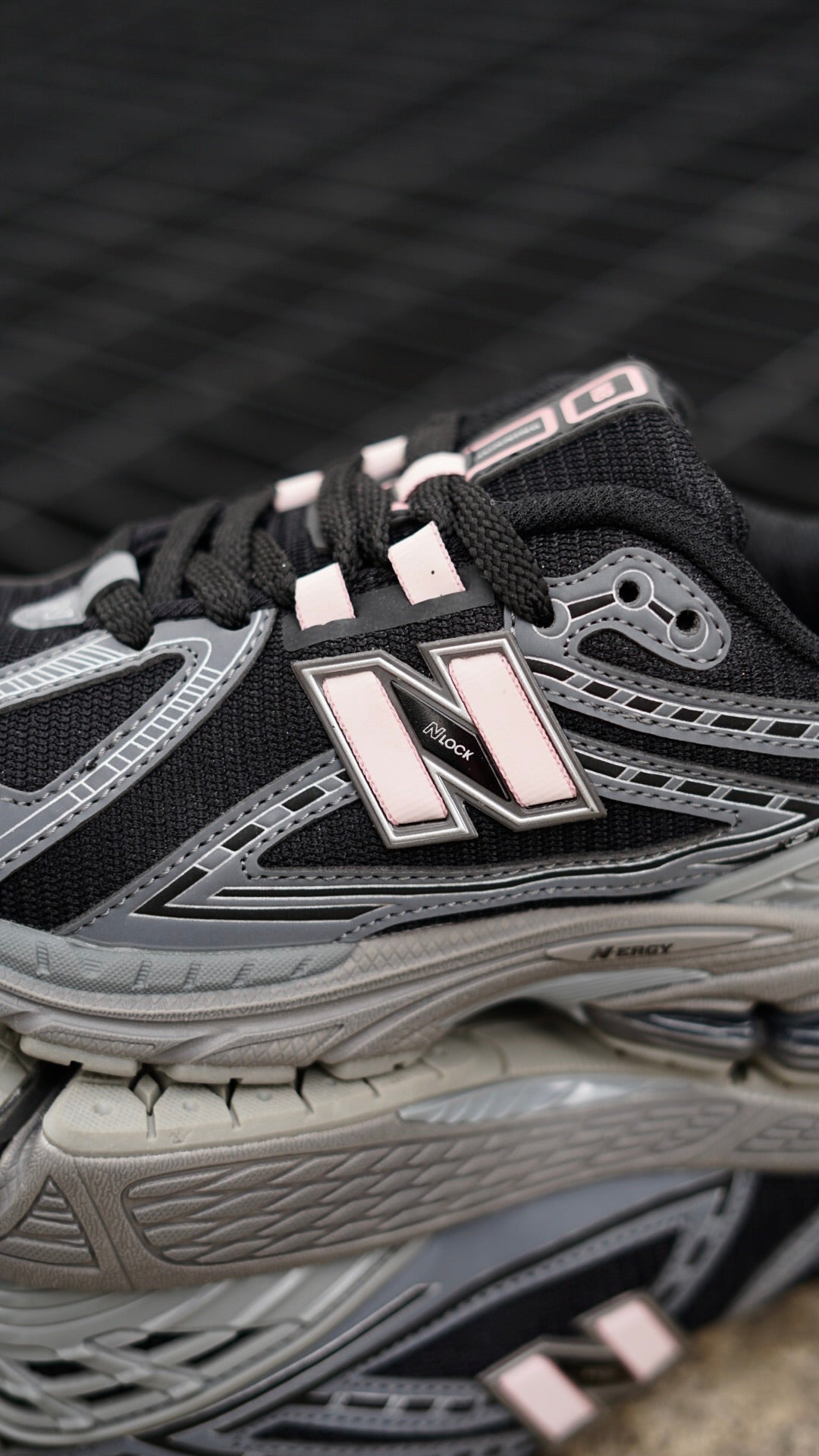 New Balance 1906R Black/Pink