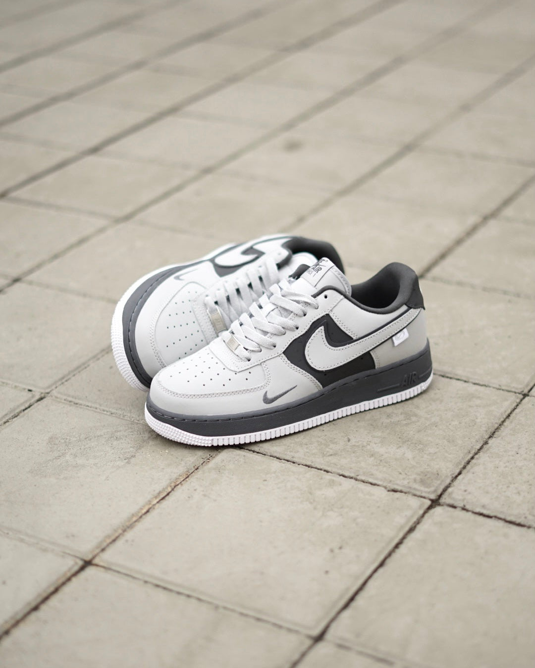 Air Force 1 Gris-Negro