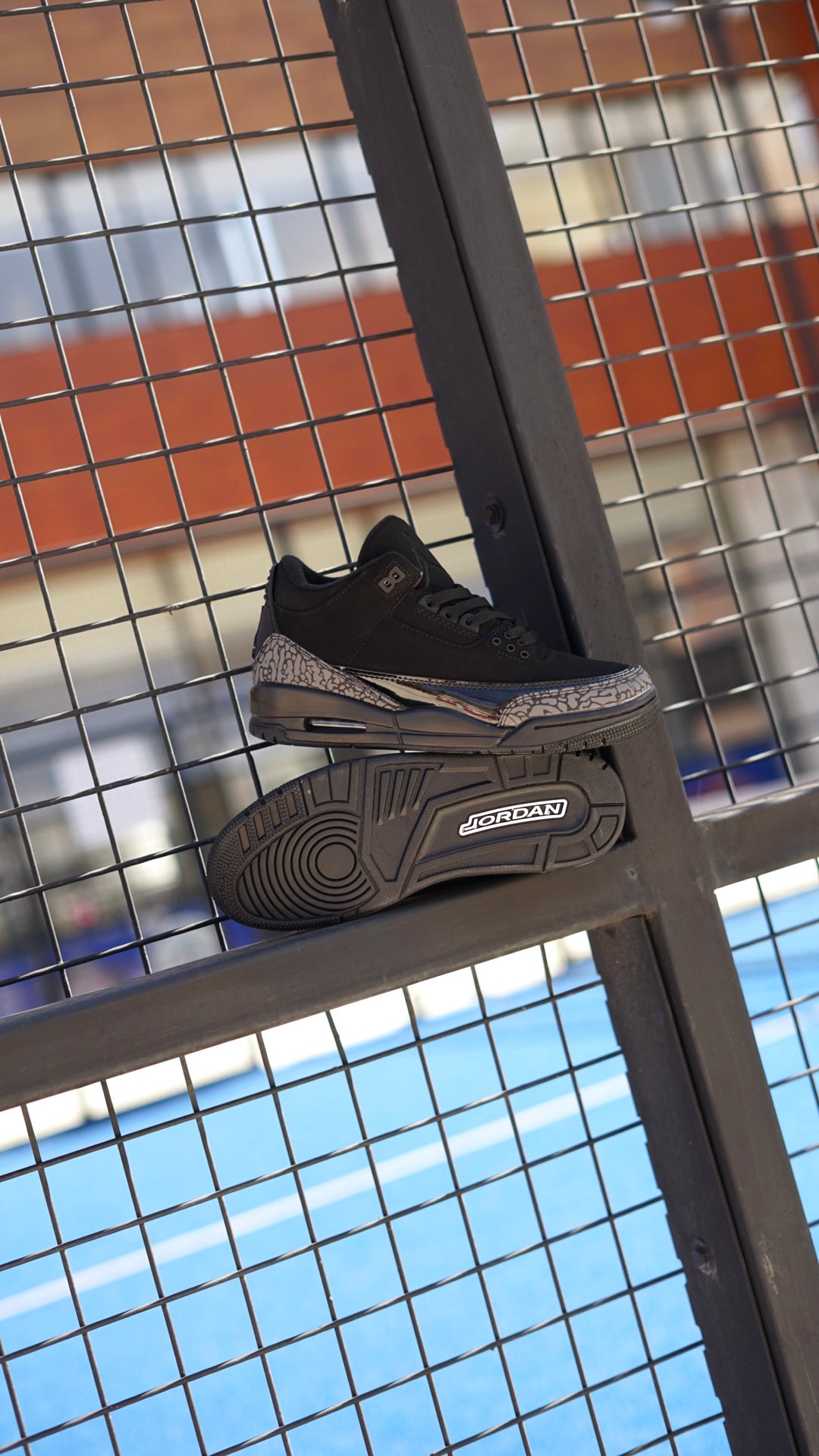 Jordan R3 black cat