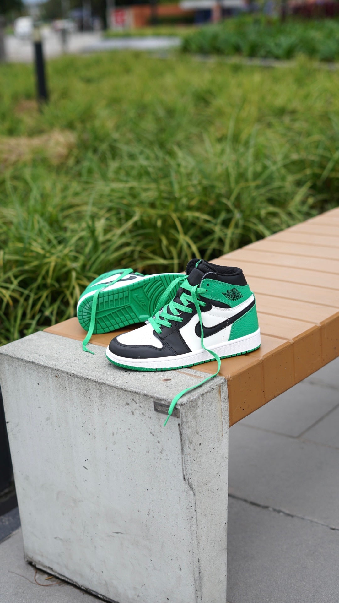 Jordan R1 high Og lucky green