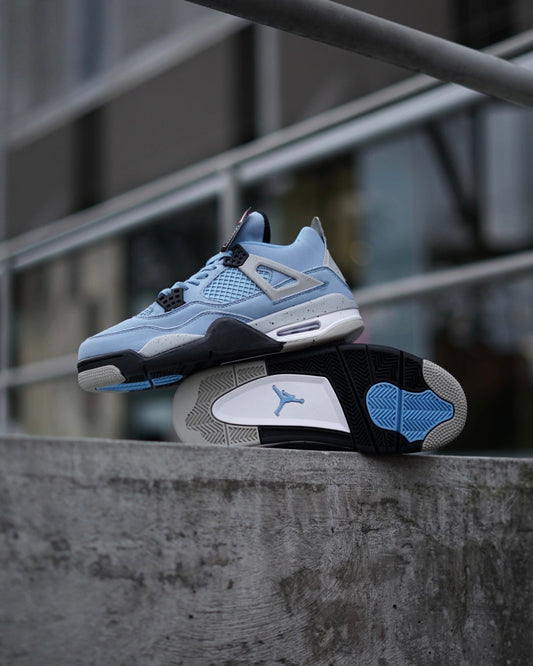 Air Jordan 4 Retro "University Blue"