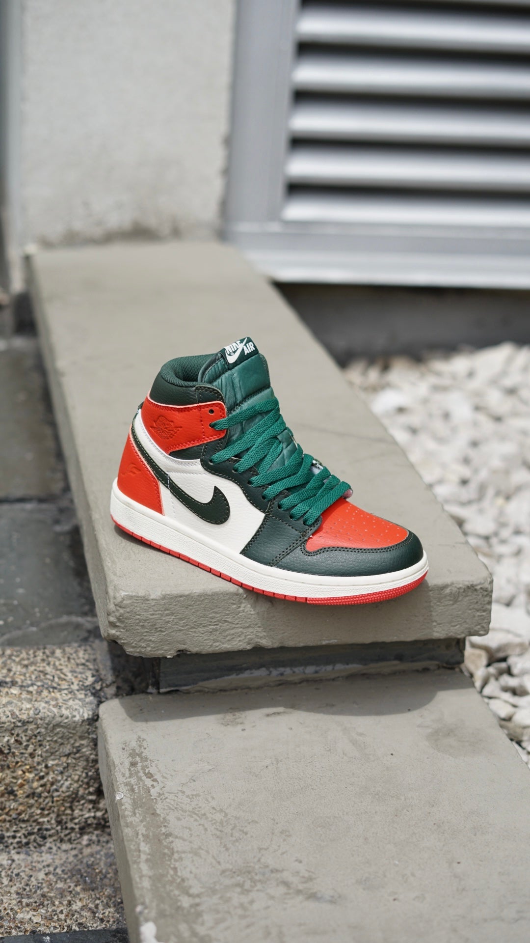 Jordan R1 higt solefly art basel