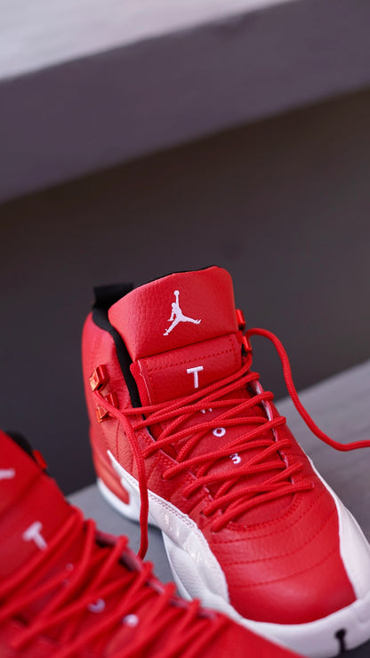 Jordan R11 roja blanca