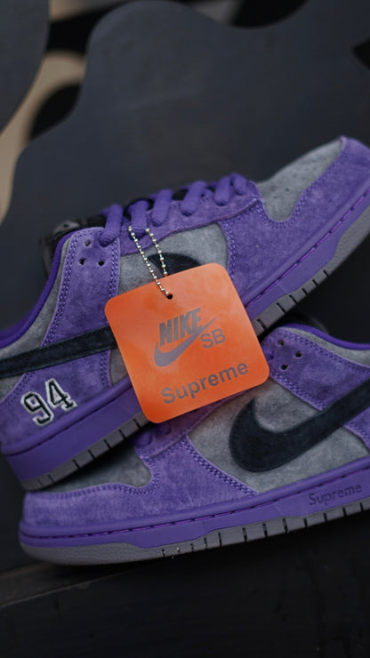 Nike sb dunk low supreme morado