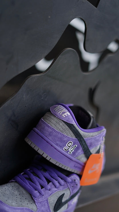 Nike sb dunk low supreme morado