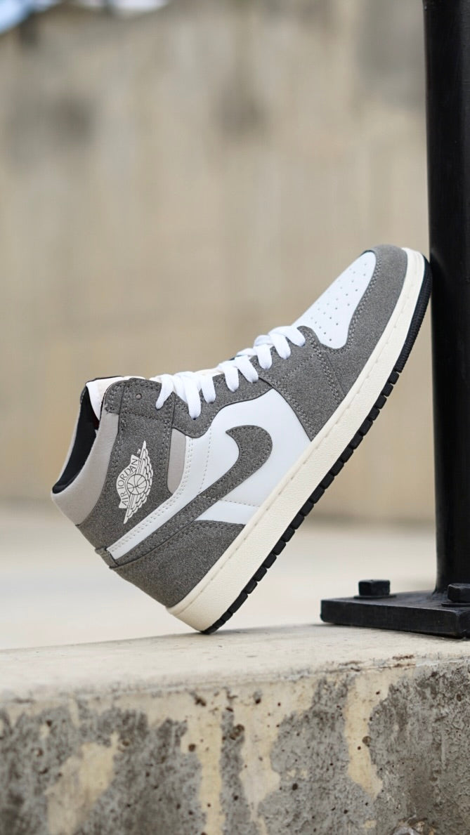 Jordan R1 gris