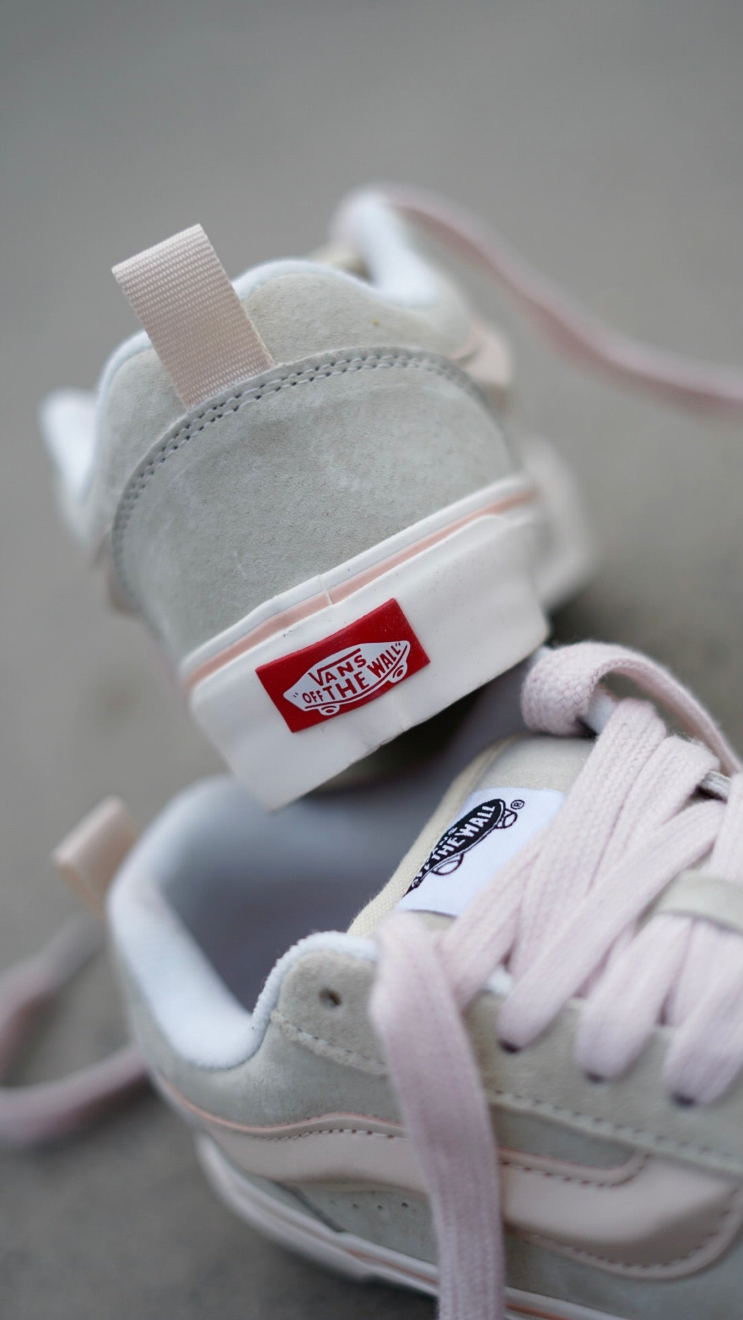 Vans knu skool gris rosa