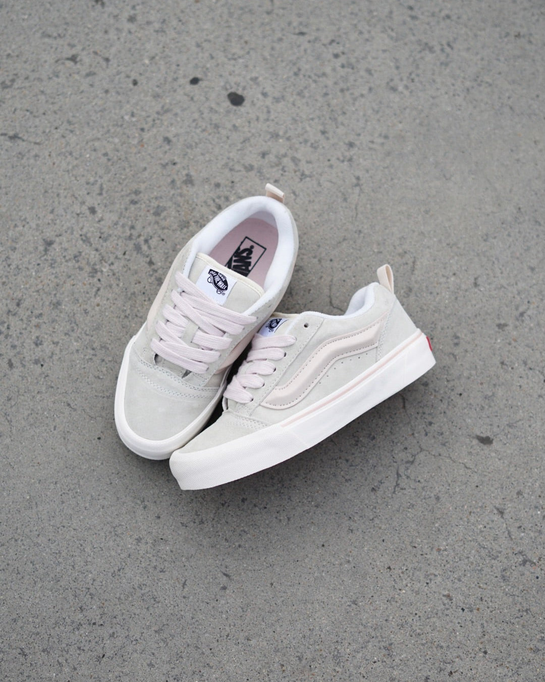 Vans knu skool gris rosa