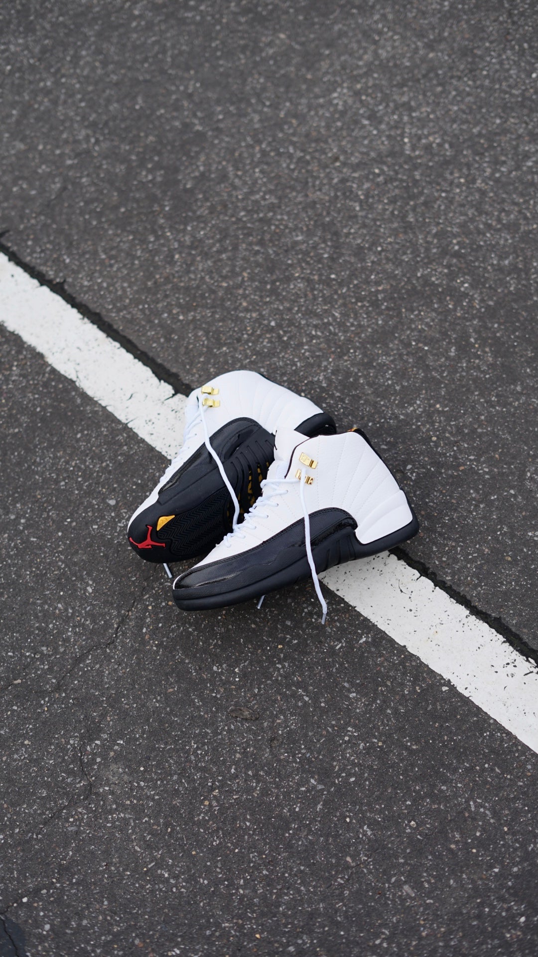 Jordan R12 blanco-negro