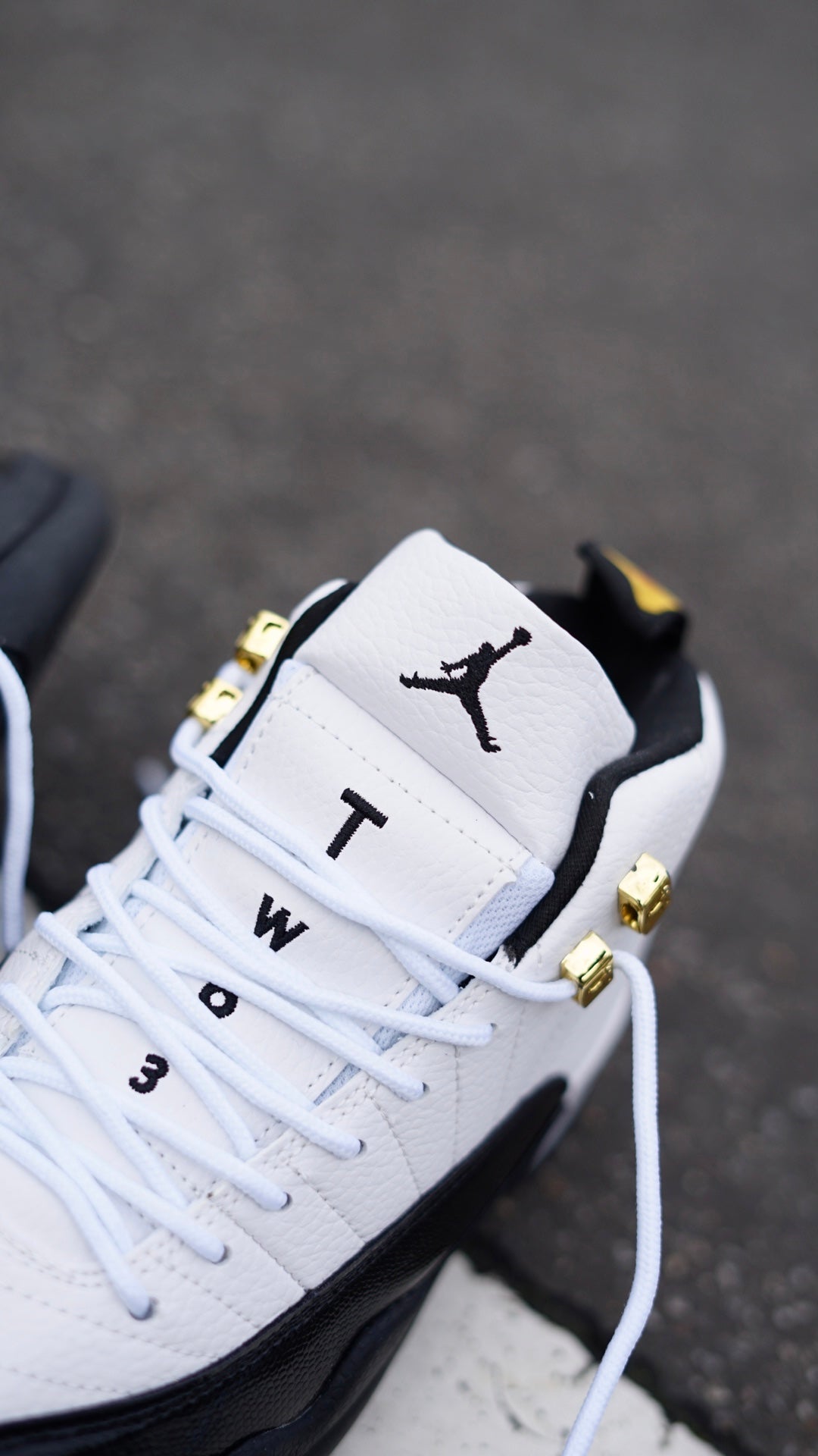 Jordan R12 blanco-negro