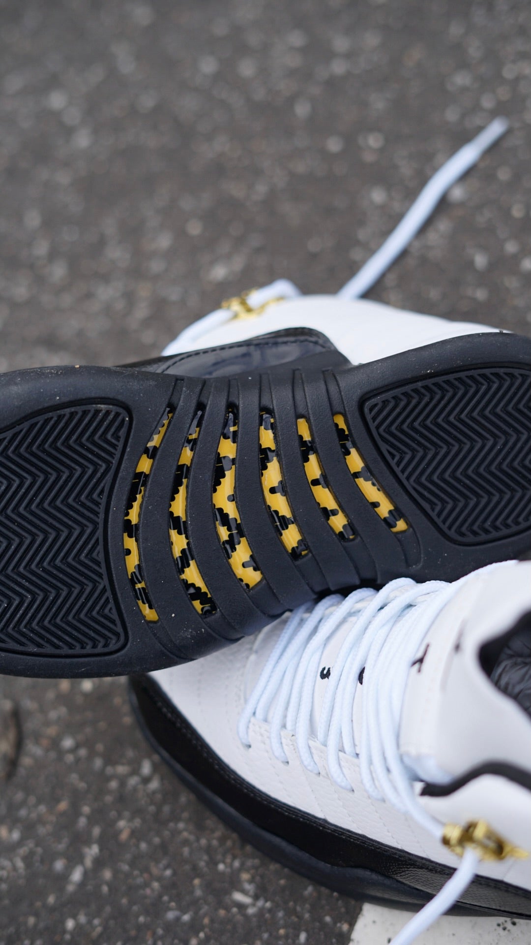Jordan R12 blanco-negro