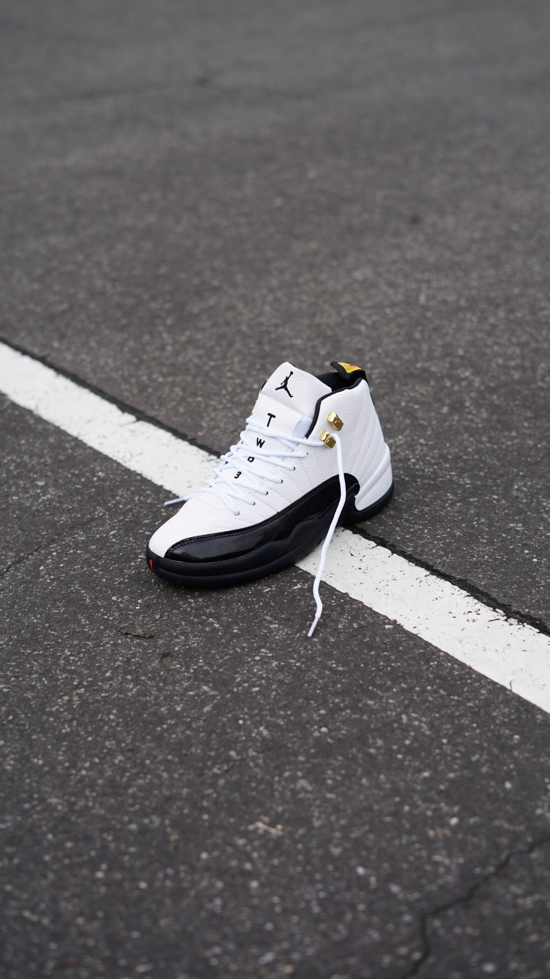 Jordan R12 blanco-negro