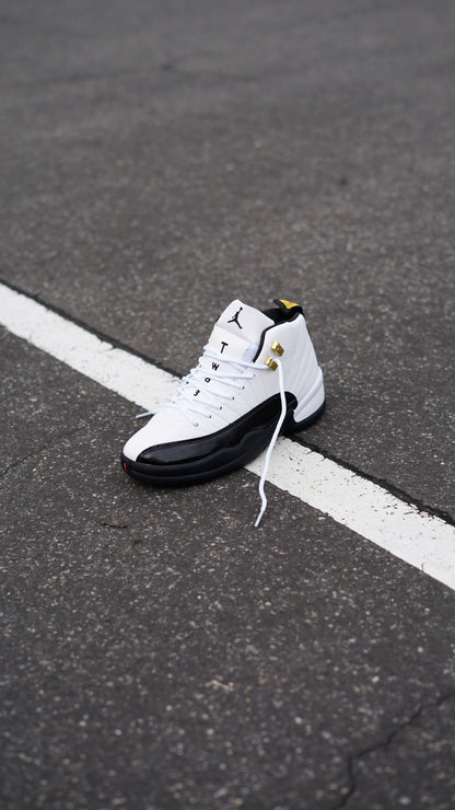 Jordan R12 blanco-negro