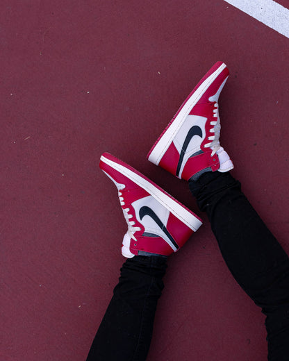 Air Jordan Retro 1 High  Lost And Found