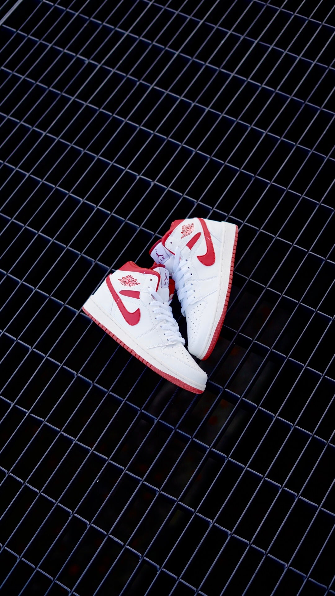Jordan R1 high roja-blanco