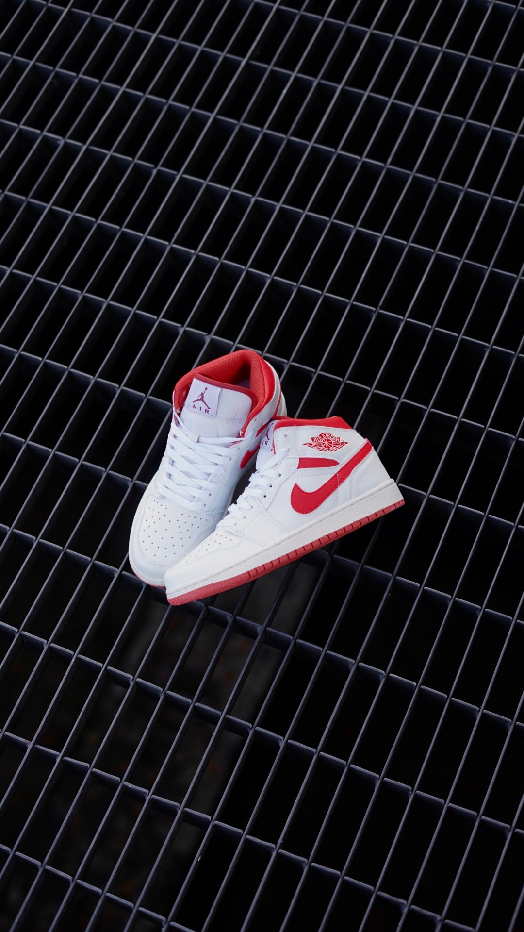 Jordan R1 high roja-blanco