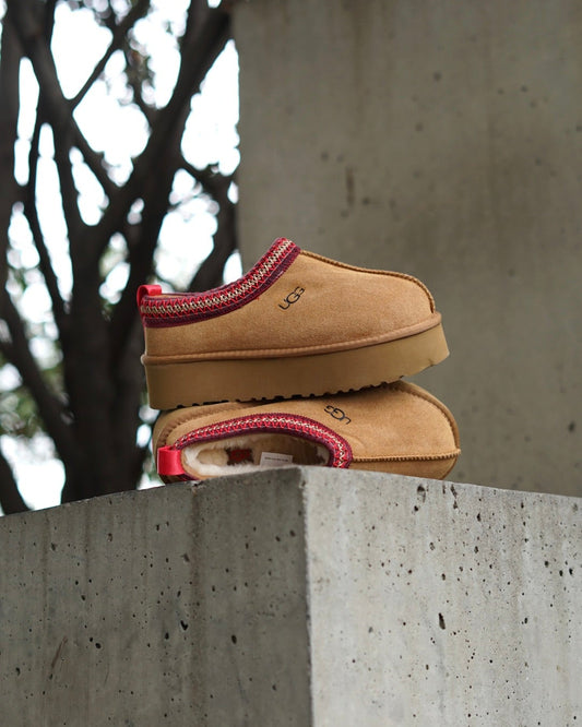 Ugg cafe roja