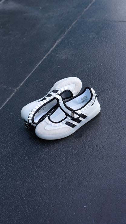 Adidas Ballerina blanca negra