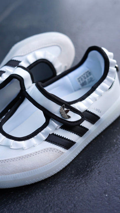 Adidas Ballerina blanca negra