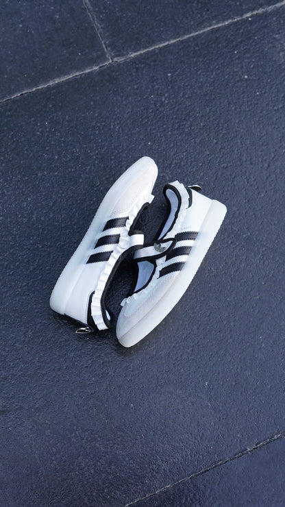 Adidas Ballerina blanca negra