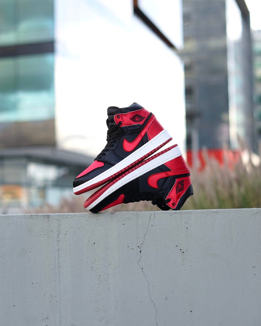 Jordan R1 satinada