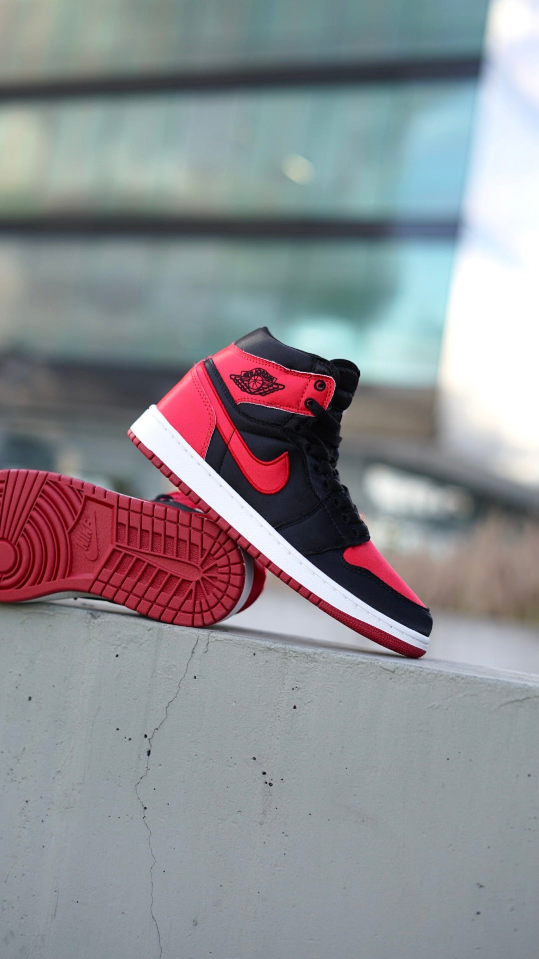 Jordan R1 satinada