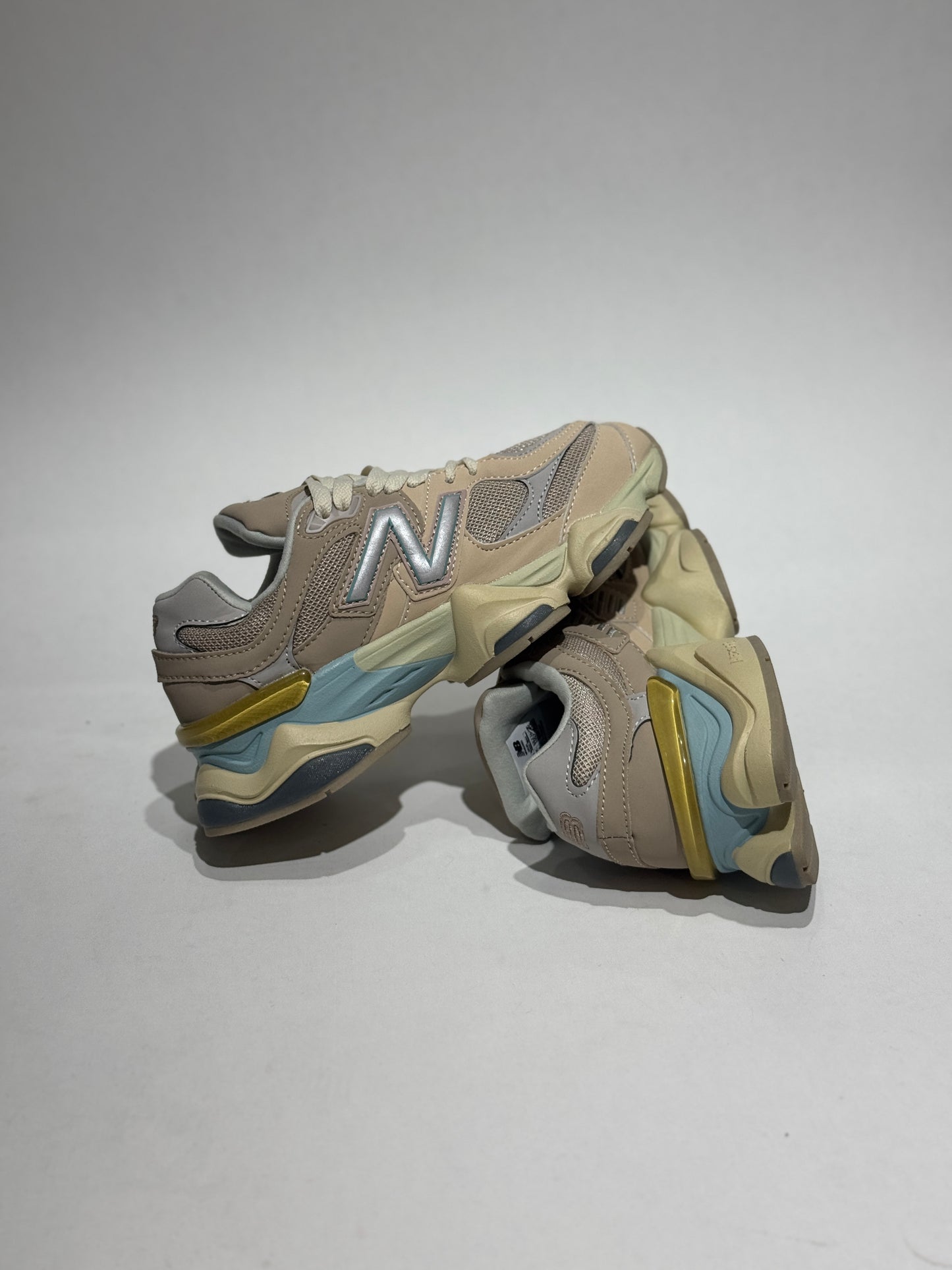 New balance 9060